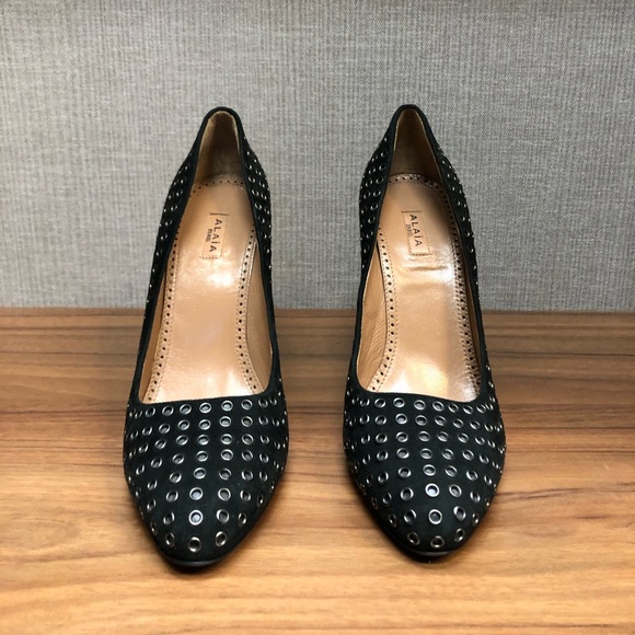 Alaia Studded Round Toe Heels - Picture 3 of 8